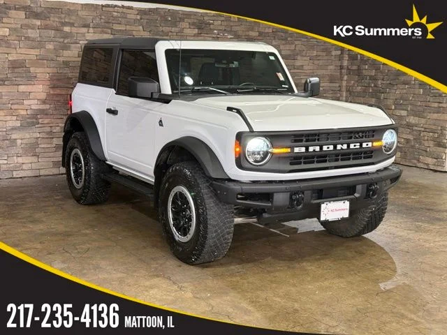 Used 2023 Oxford White Ford Black Diamond image 1