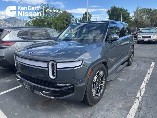 2023 Rivian R1S's photo