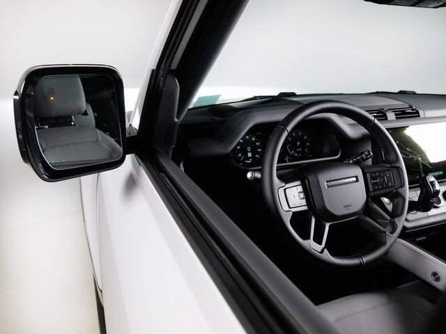 New 2026 Fuji White Land Rover X-Dynamic SE image 24