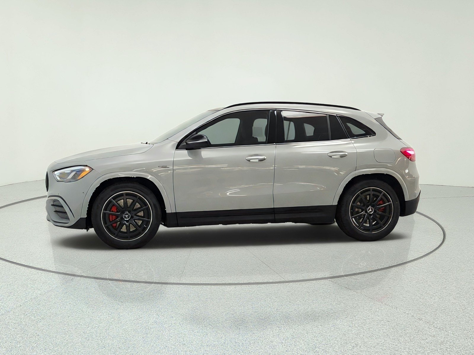 New 2026 MANUFAKTUR Alpine Grey Mercedes-Benz AMG® GLA 35 4MATIC SUV image 8