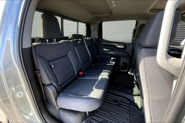 New 2026 Sterling Metallic GMC Elevation image 10