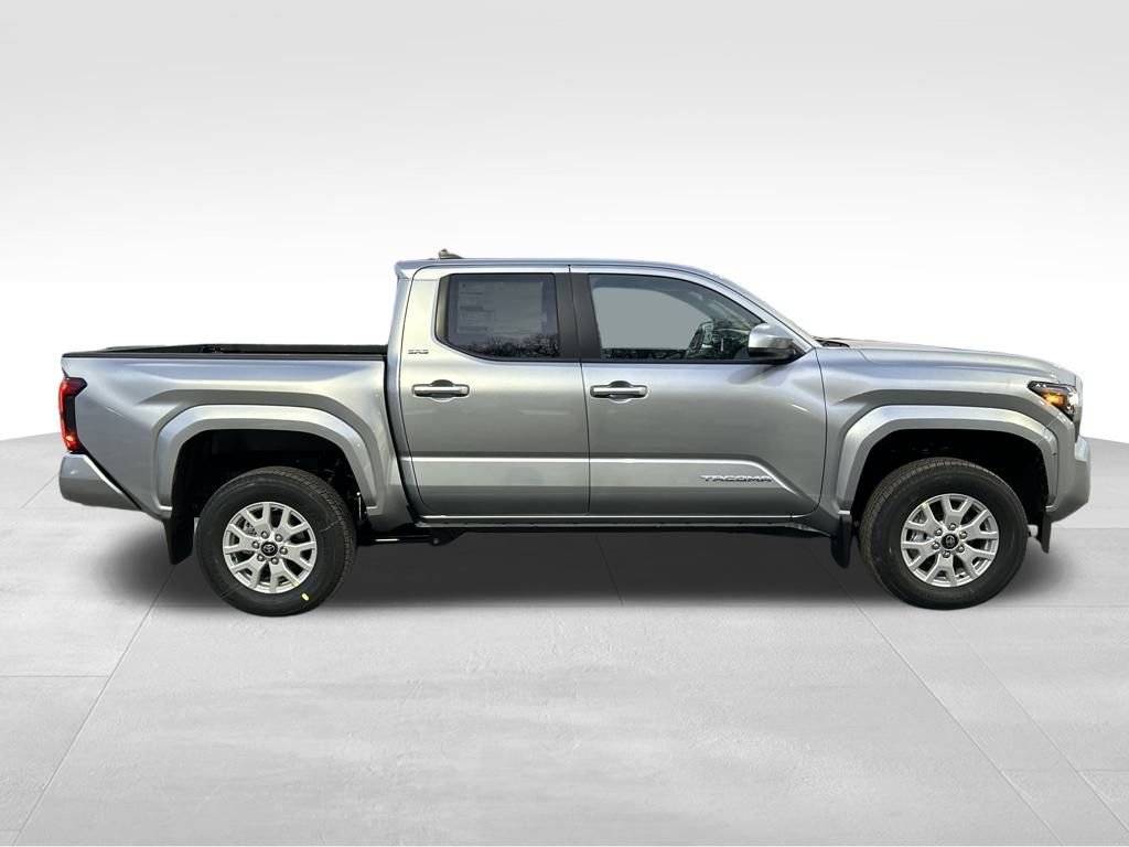 2026 Toyota Tacoma SR5 - Photo 6