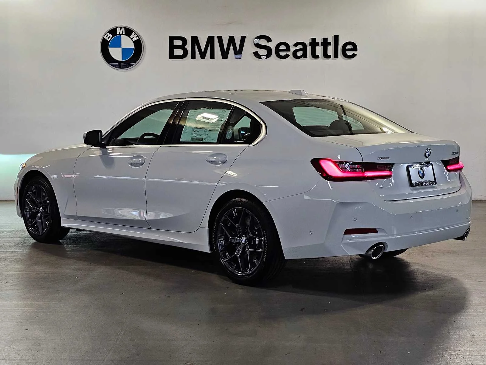 New 2026 Alpine White BMW NA xDrive image 4