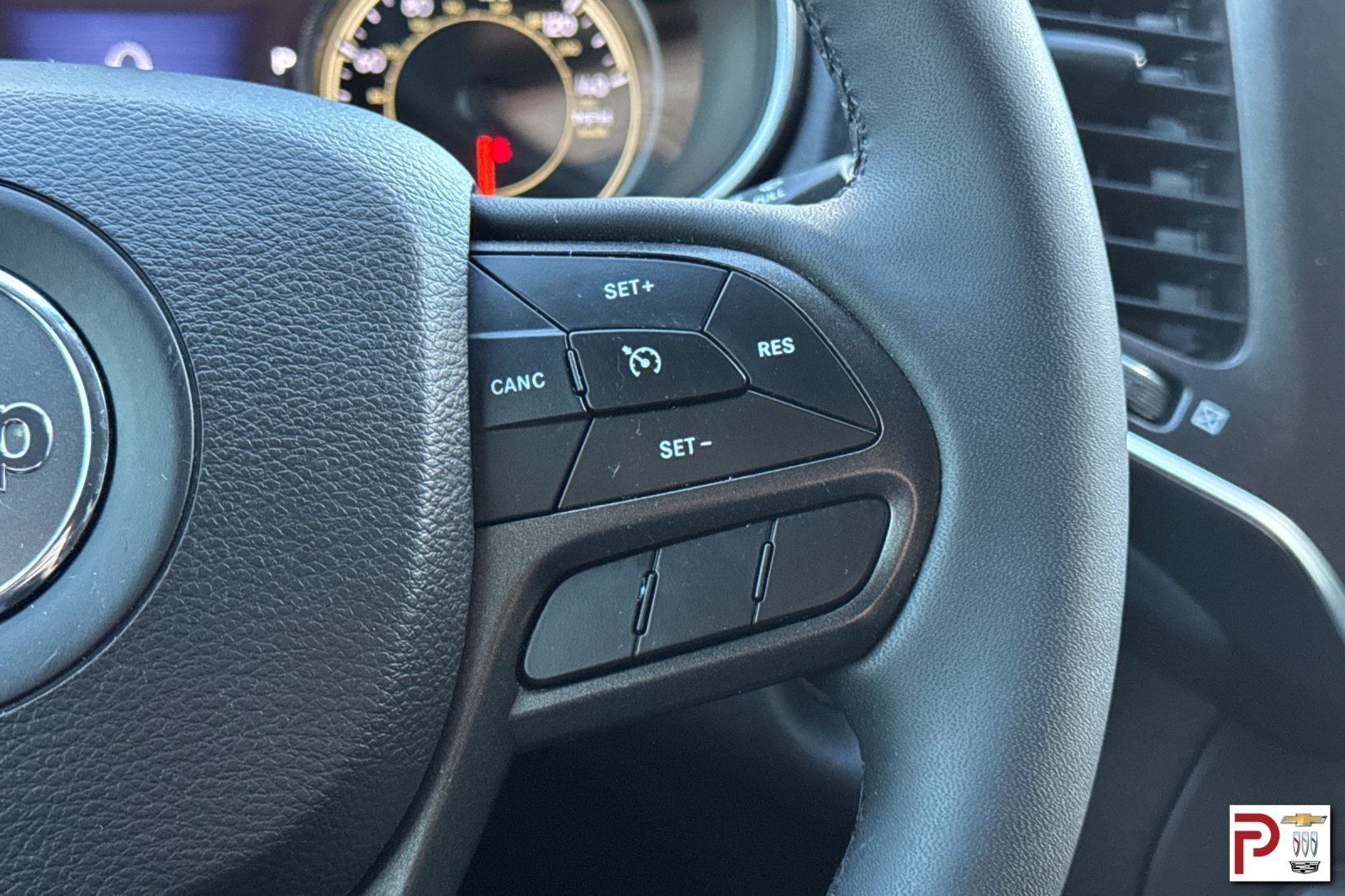 Used 2022 White Jeep Trailhawk image 28