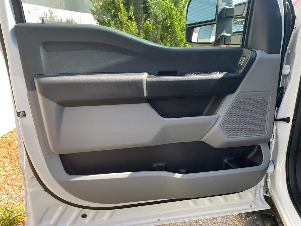 New 2026 OXFORD WHITE Ford XL image 14