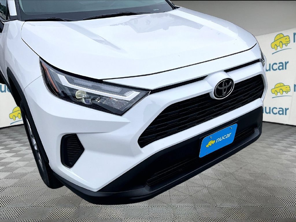 Certified Used 2025 White Toyota XLE image 32