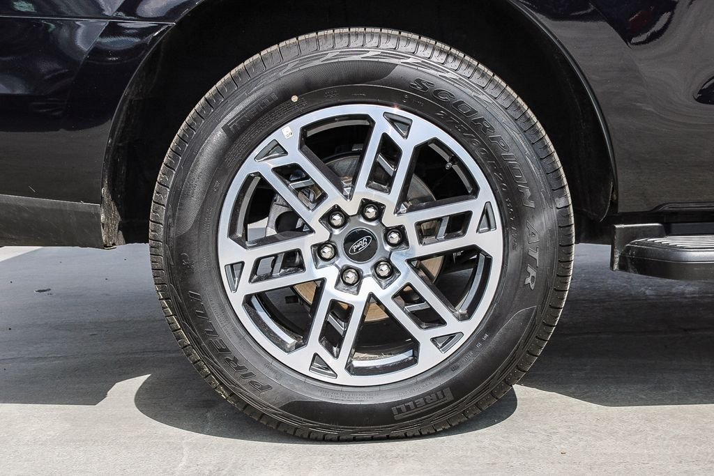 Used 2025 Black Metallic Ford Active image 12