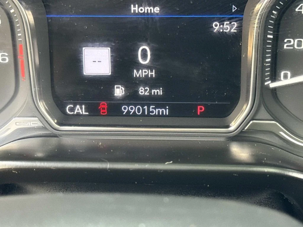 Certified Used 2021 Summit White GMC AT4 image 27