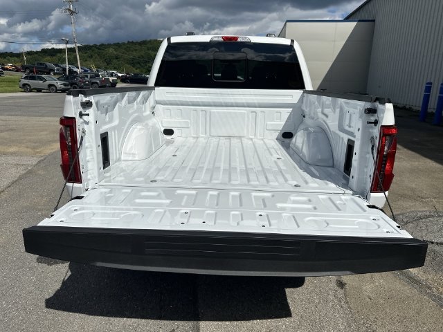 New 2026 Oxford White Ford XLT image 29