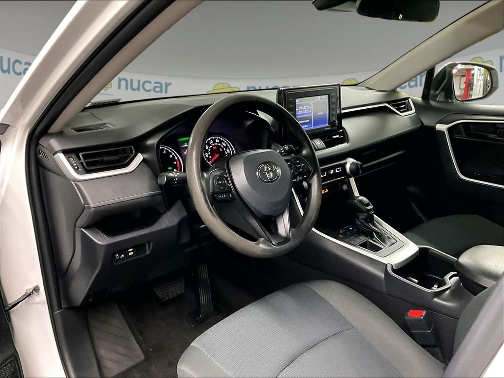Used 2022 White Toyota LE image 8