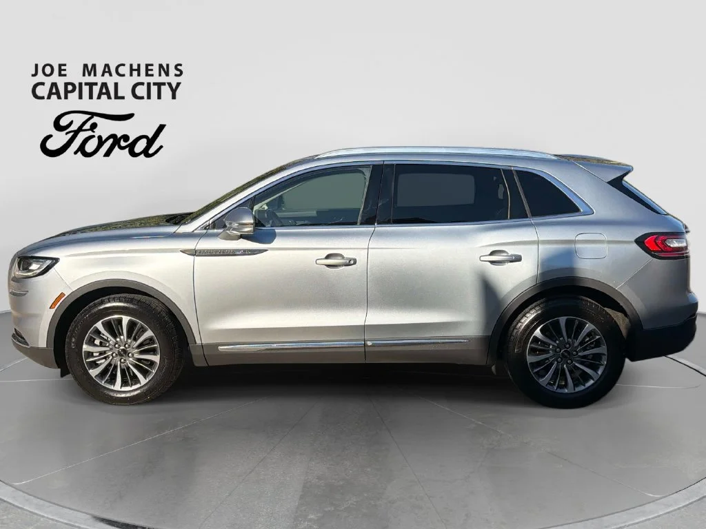 Used 2023 Silver Lincoln Standard image 8