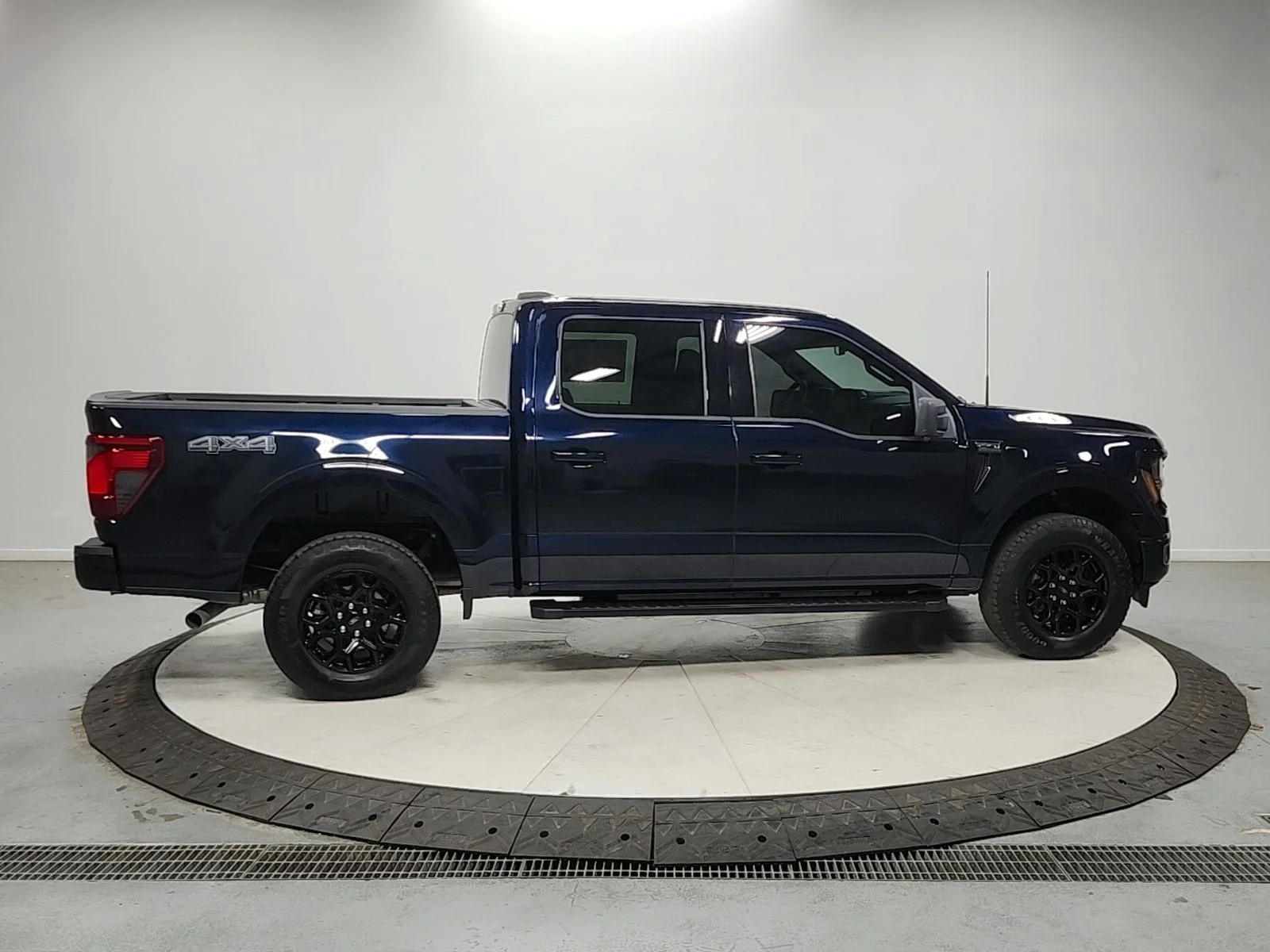Used 2024  Ford XLT image 8