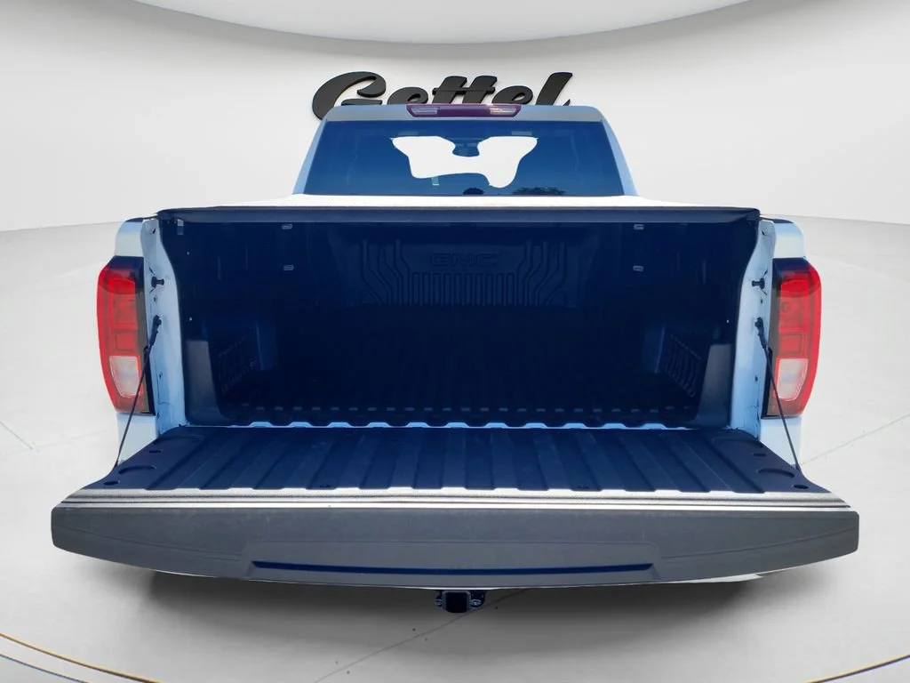 New 2026 Summit White GMC Elevation image 9