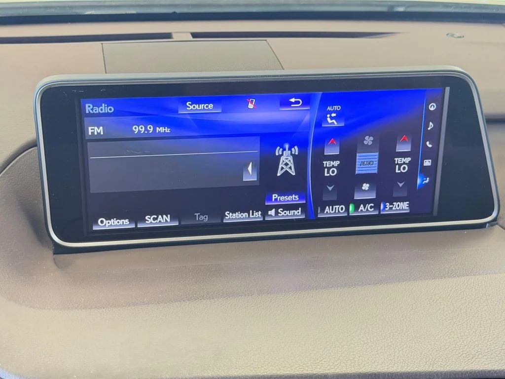 Used 2019 Beige Lexus 350L image 21