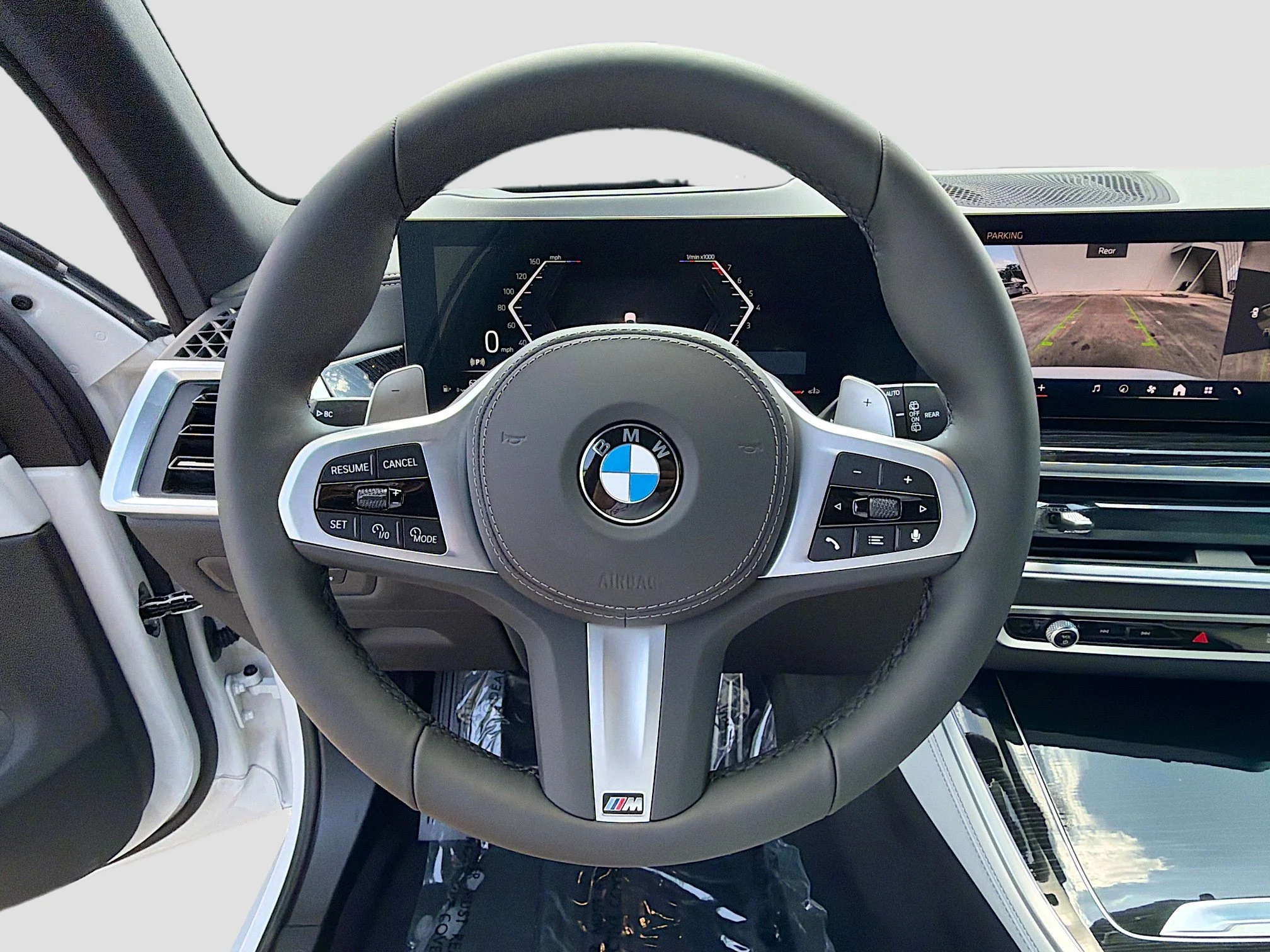 New 2026 Mineral White Metallic BMW xDrive40i image 38