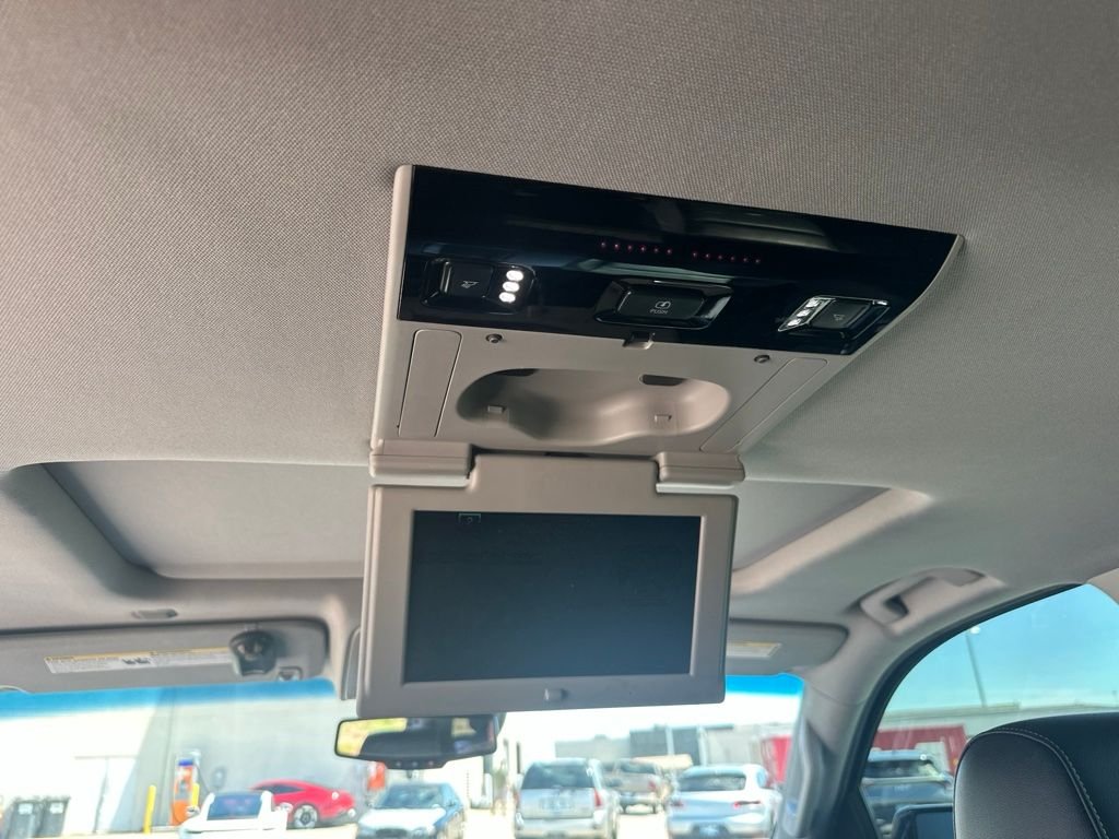 Used 2016 Black Chevrolet LT image 7