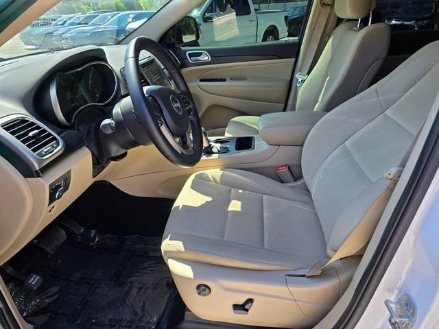 Certified Used 2022 White Jeep Laredo E image 16