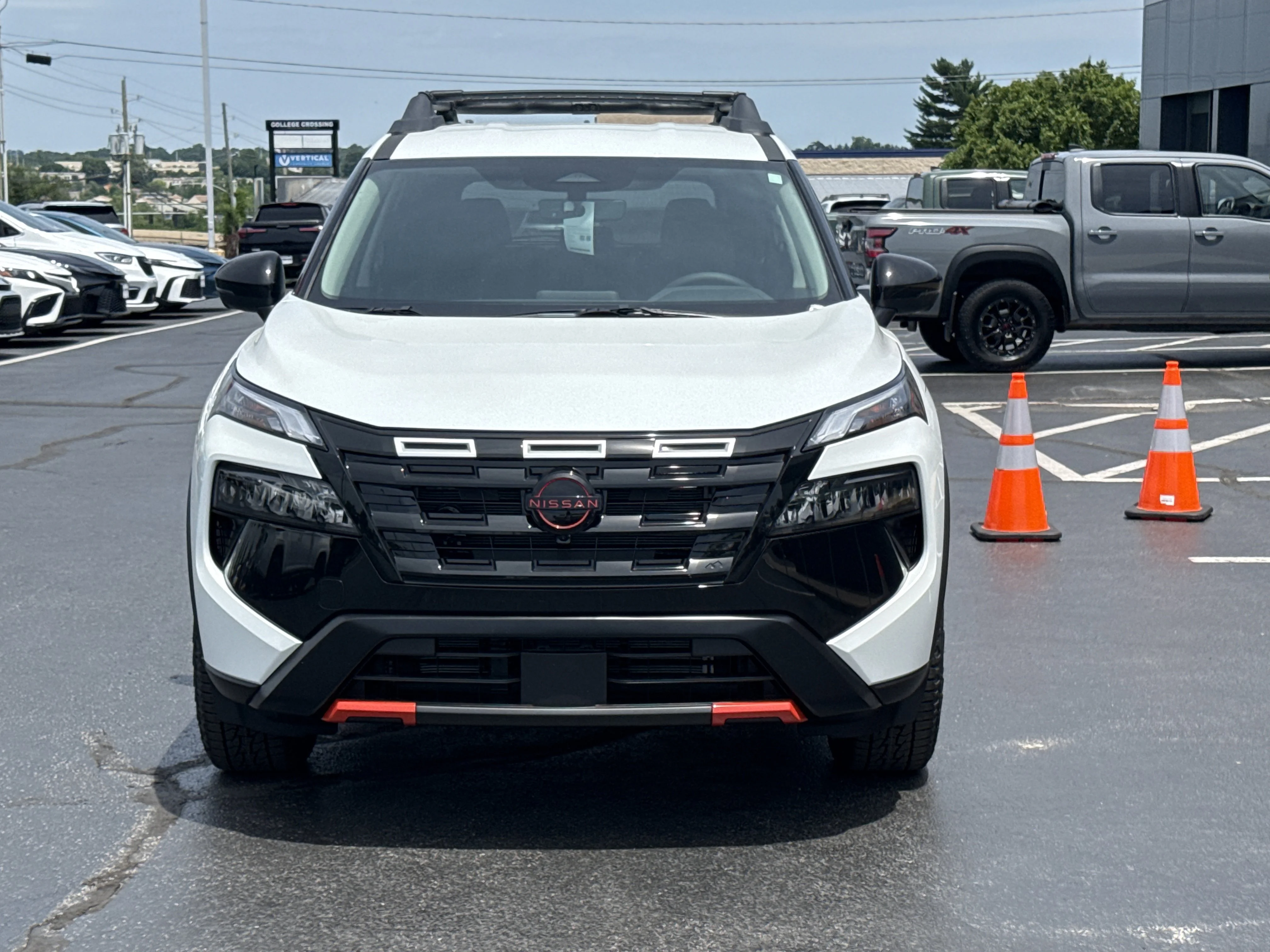New 2026 Everest White Pearl Tricoat Nissan Rock Creek AWD image 11