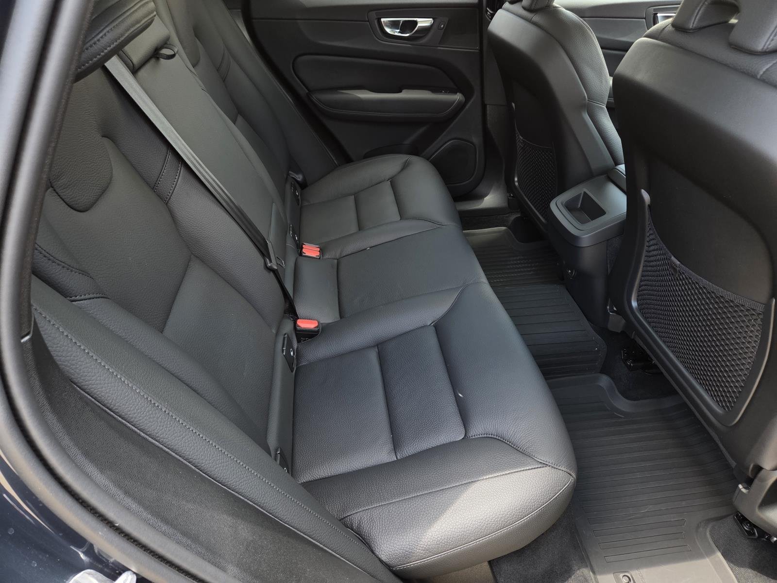 Used 2025 Denim Blue Metallic Volvo Plus image 37