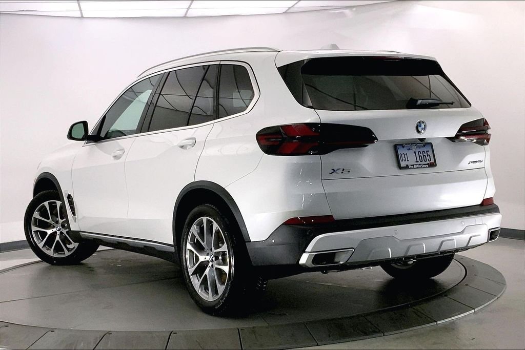Used 2026 Mineral White Metallic BMW  image 2