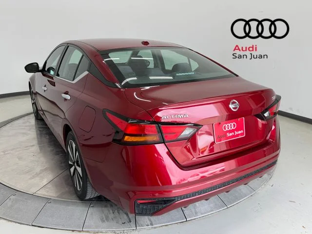 Used 2021 Red Nissan 2.5 SV image 33