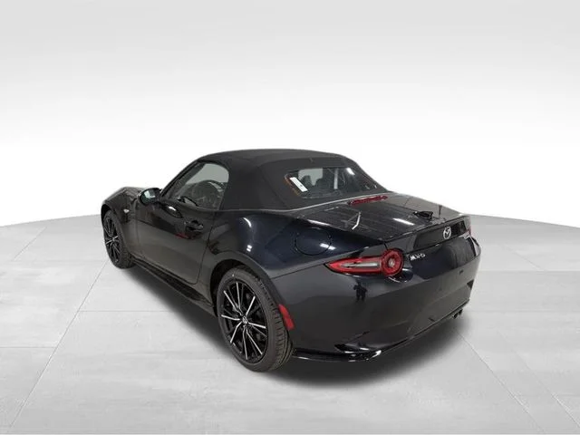 2026 Mazda MX-5 Miata Grand Touring - Photo 3