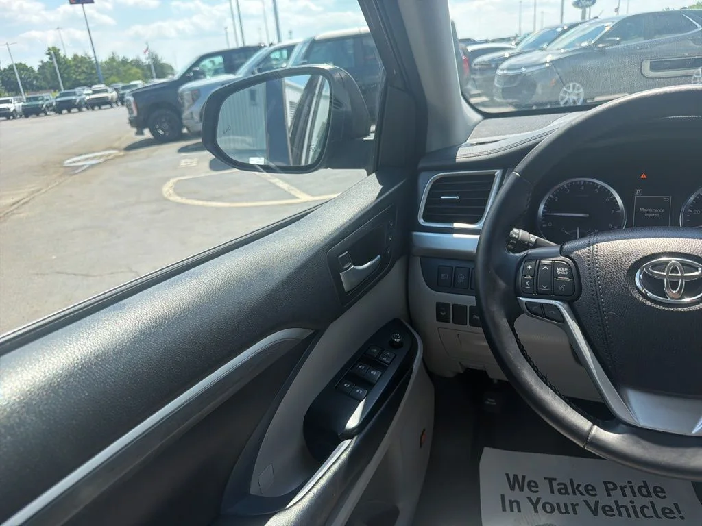 Used 2018 Gray Toyota Limited image 16