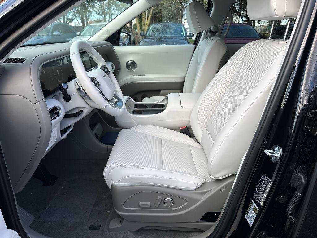 New 2026 Black Hyundai SEL 7P image 12