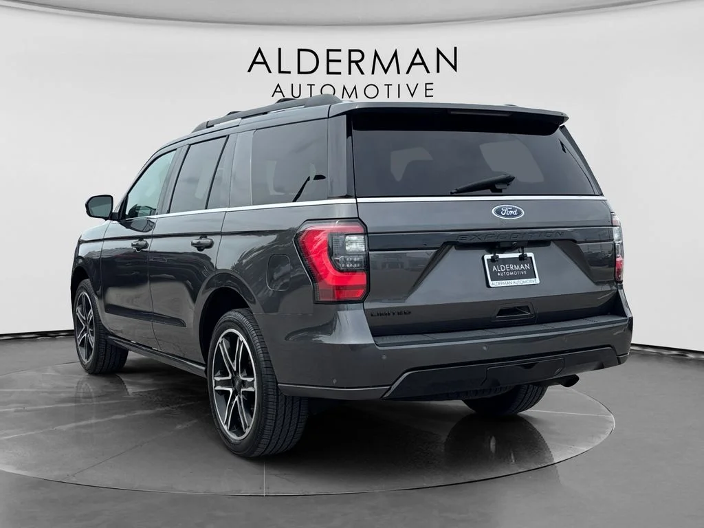 Used 2021 Gray Ford Limited image 3