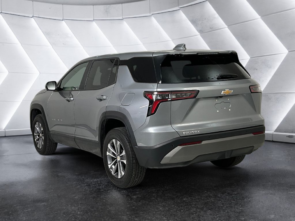 Used 2025 Gray Chevrolet LT image 6
