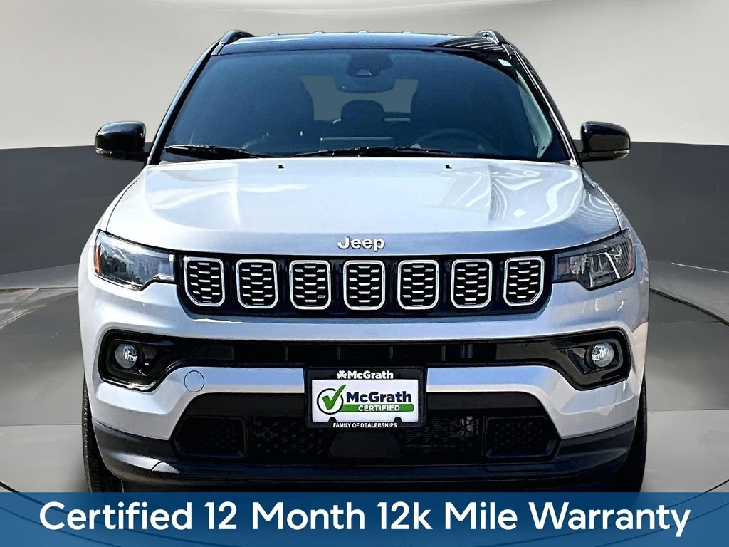 Used 2025 Silver Jeep Limited image 2