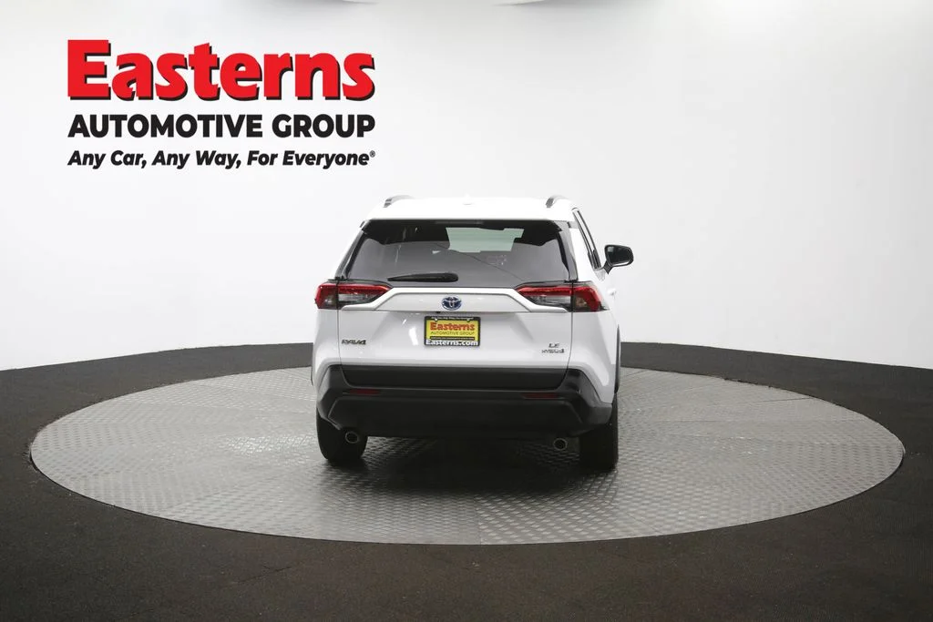Used 2022 White Toyota LE image 39