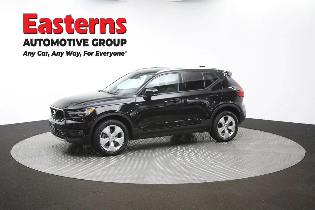 Used 2022 Black Volvo Momentum image 57