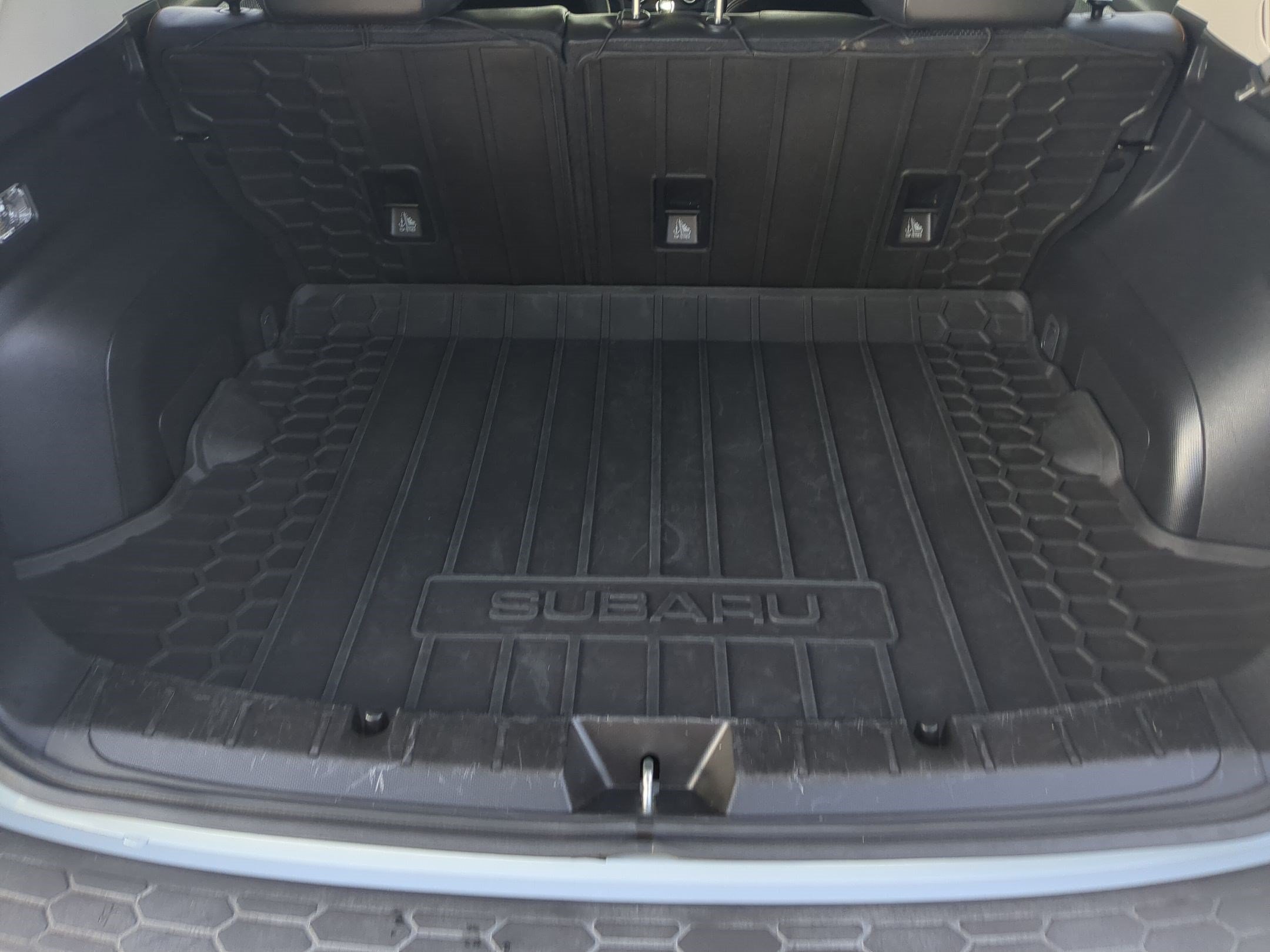 Used 2019 Cool Gray Khaki Subaru Limited image 29