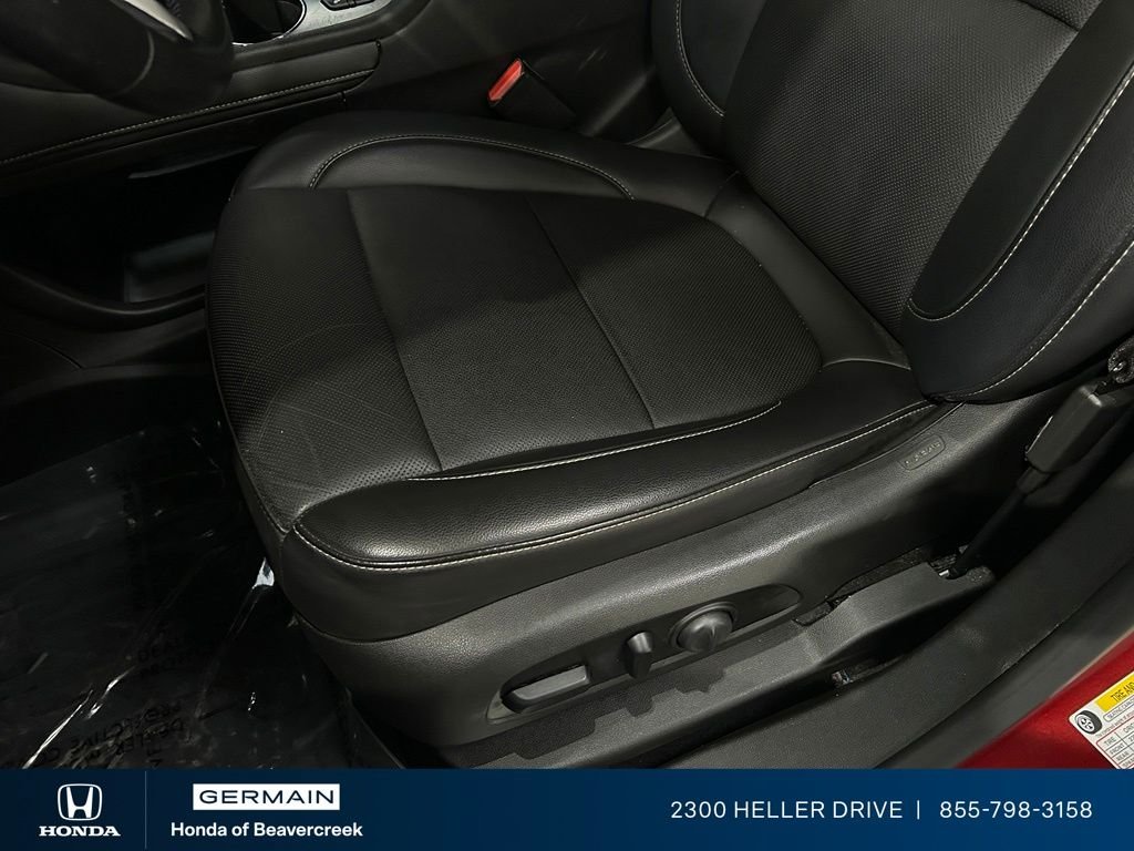 Used 2021 Cayenne Red Tintcoat GMC SLT image 18