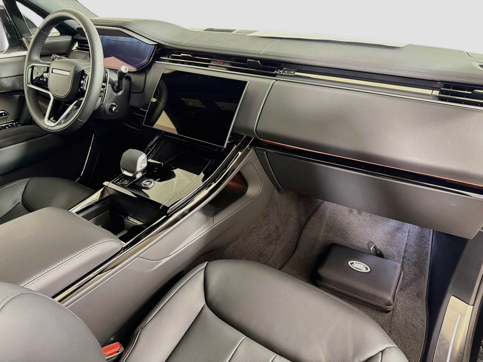New 2026 Santorini Black LAND ROVER SE image 35
