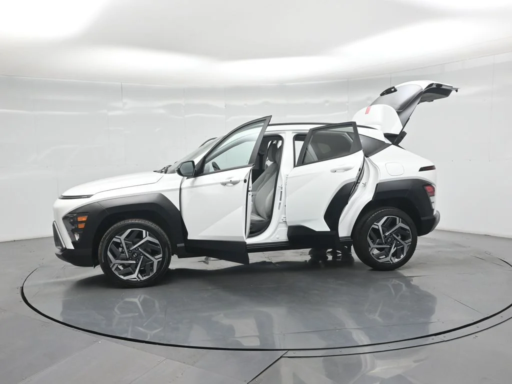 Used 2026 White Hyundai SEL Premium image 36