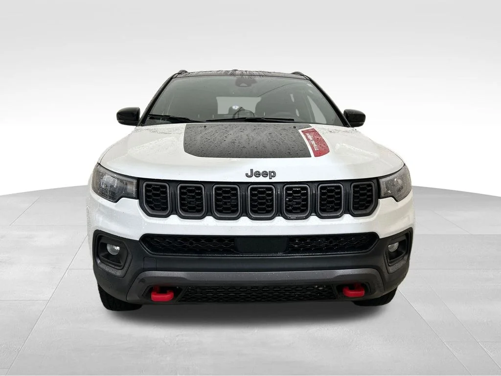 Used 2025 White Jeep Trailhawk image 9