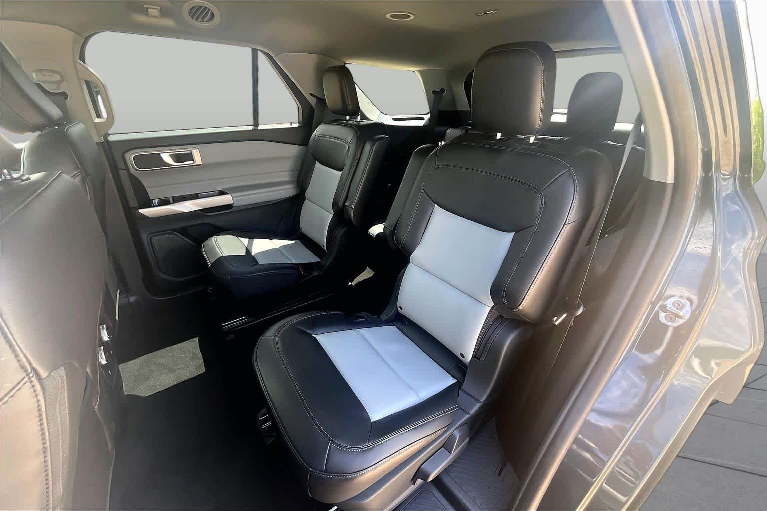 Used 2022 Stone Blue Metallic Ford XLT image 20
