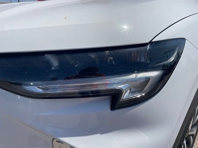 Used 2023 White Buick Essence image 4