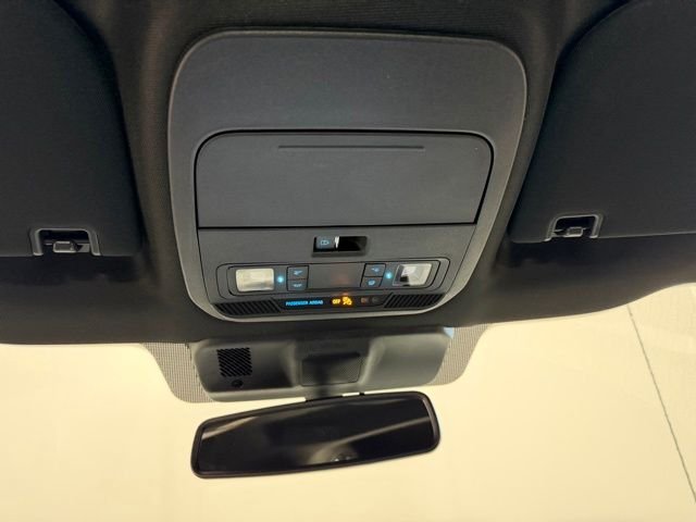 New 2026 Carbonized Gray Metallic Ford XLT image 34