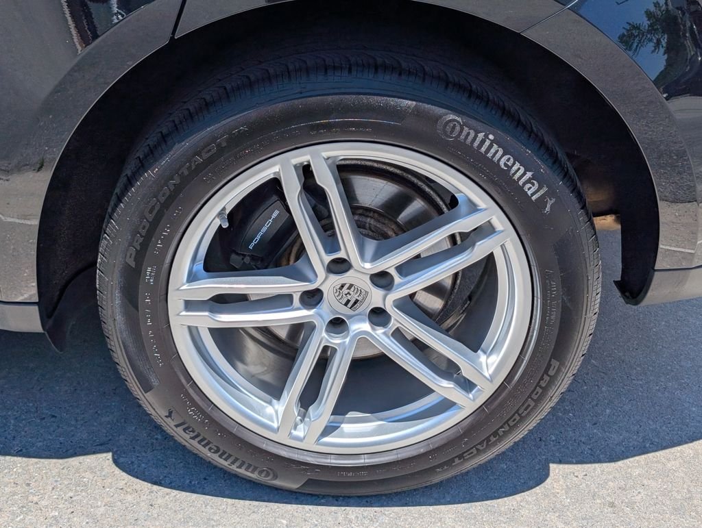 Used 2024 Black Porsche  image 31