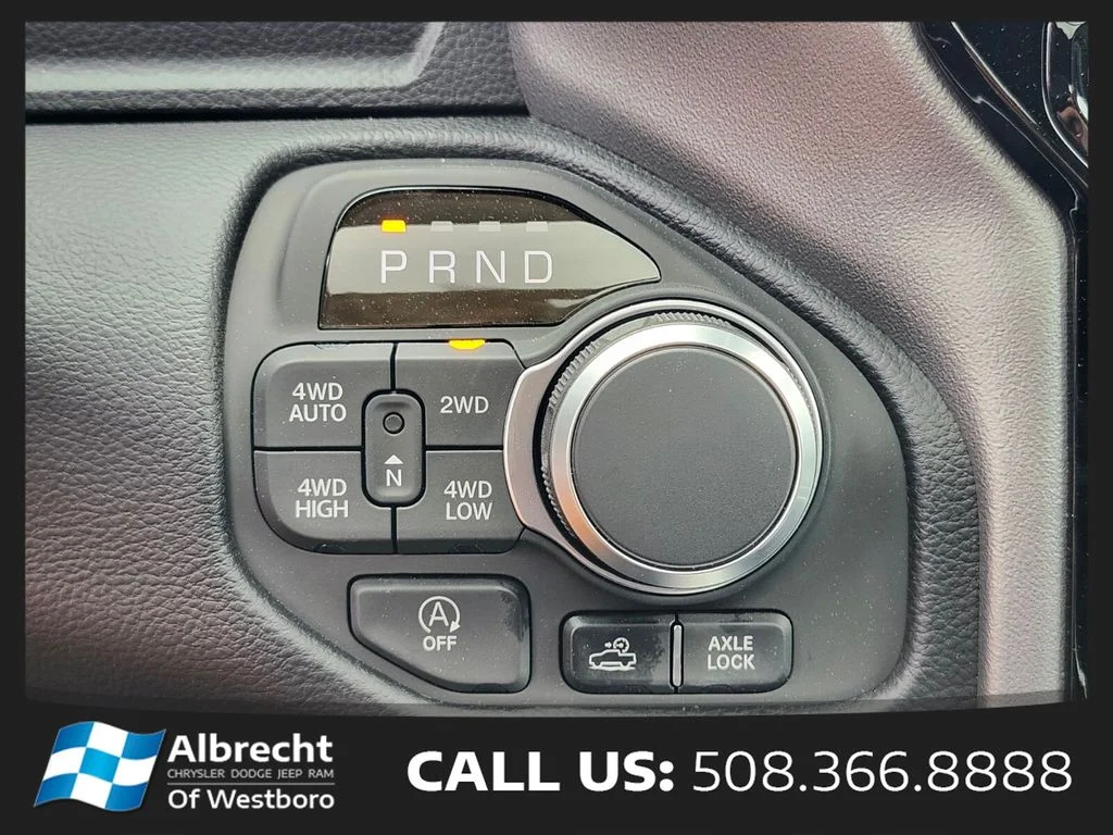 New 2026 Molten Red Pearl-Coat Exterior Paint RAM Big Horn/Lone Star image 28