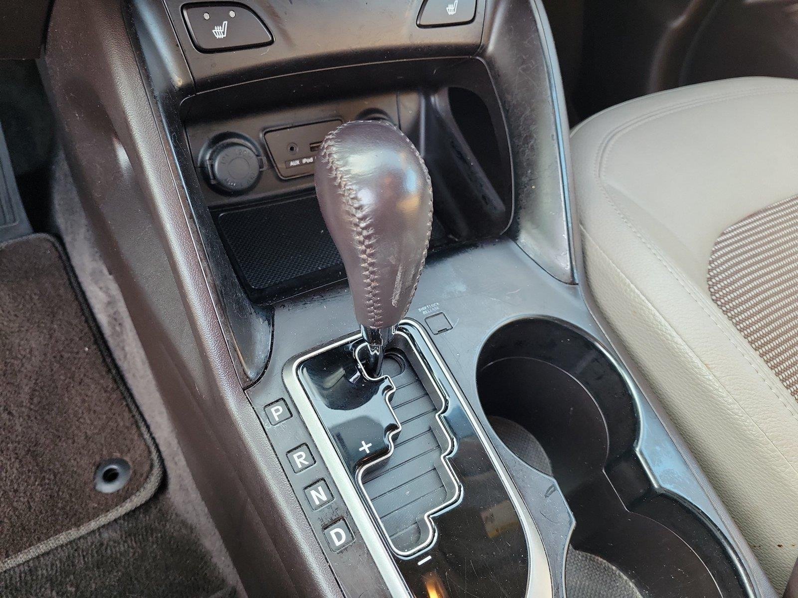 Used 2013 Chai Bronze Hyundai GLS image 32