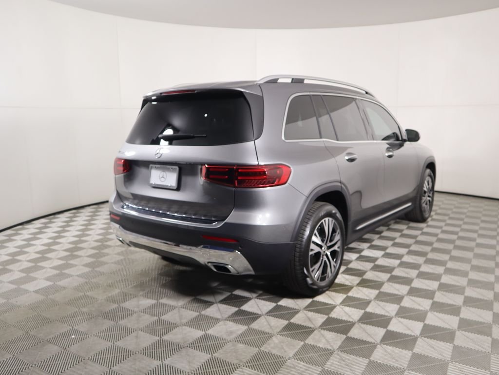 Certified Used 2026 Mountain Grey Metallic Mercedes-Benz GLB 250 image 5