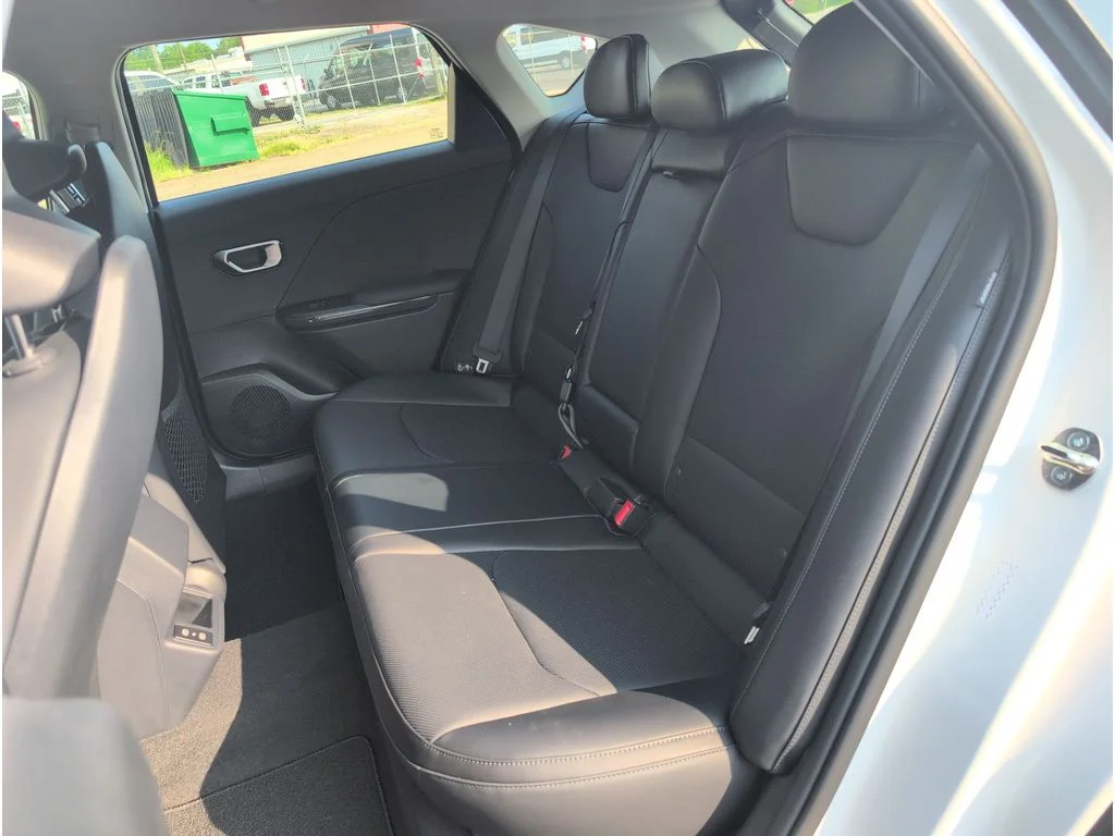 New 2026 Snow White Pearl Kia EX image 29