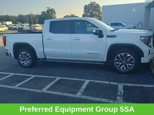 Used 2023 SUMMIT WHITE GMC Denali image 3