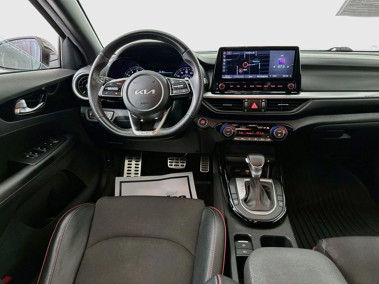 Used 2022 Snow White Pearl Kia GT image 21