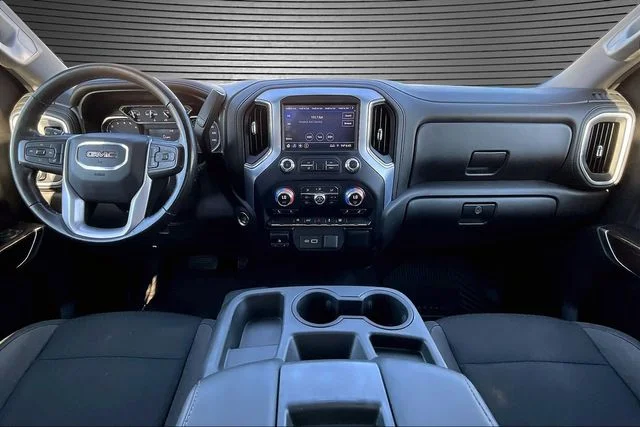 Used 2020 Black GMC SLE image 8