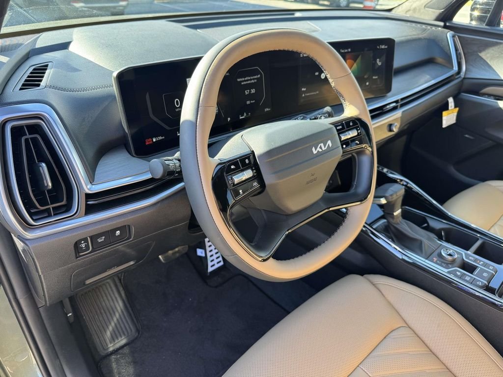 Used 2026 Green Kia X-Line SX Prestige image 2